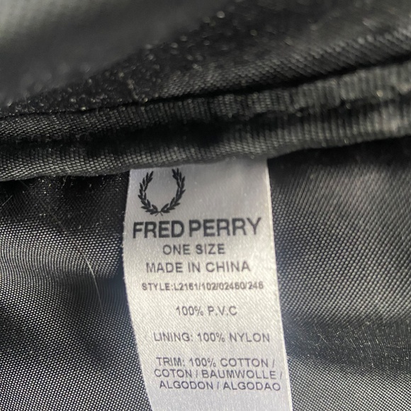 Classic Shoulder Bag - Picture 7 of 7